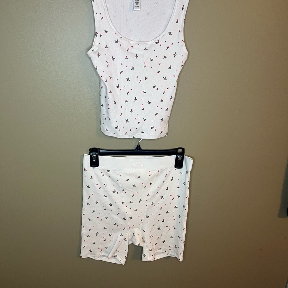 SKIMS Limited Edition Mistletoe Rib Tank & Boxer Set